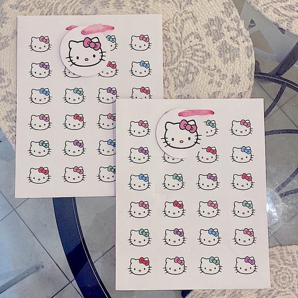 🎄🎀Hello Kitty Gift bags Bundle - White, Pink & Purple - Picture 3 of 3